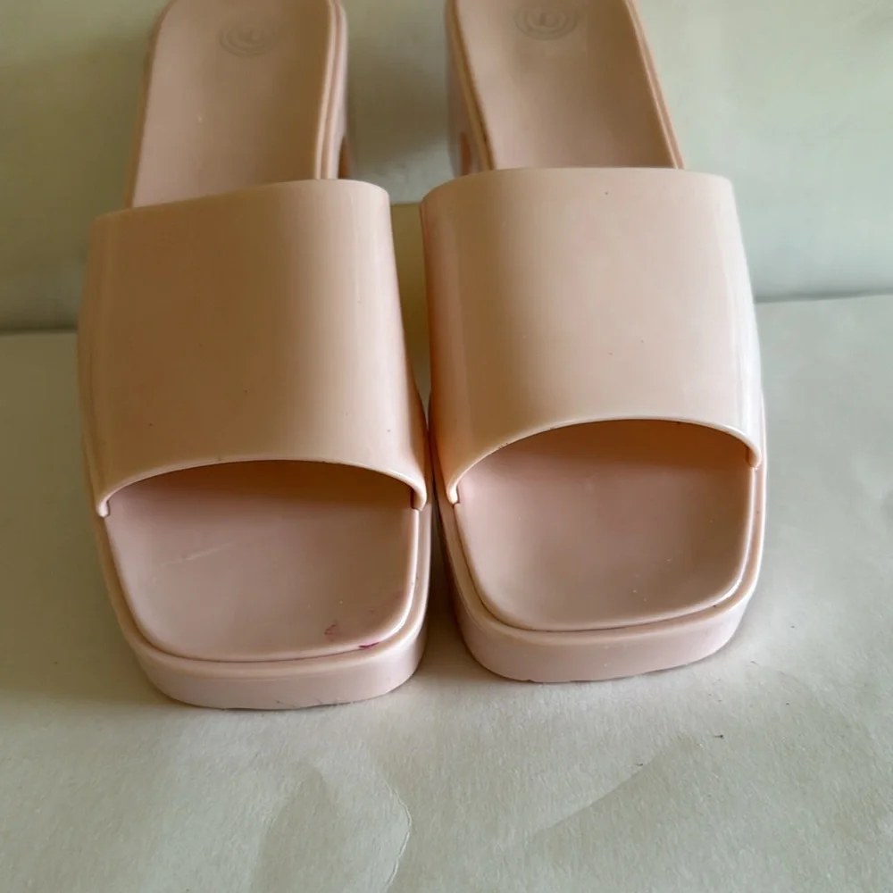 Soft pink block heel slip on platform summer slides size 8